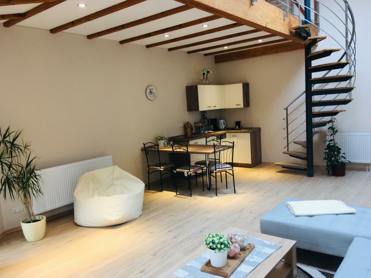 Ferienwohnung Am Nuerburgring/Wintersport Arft Acht Eksteriør bilde